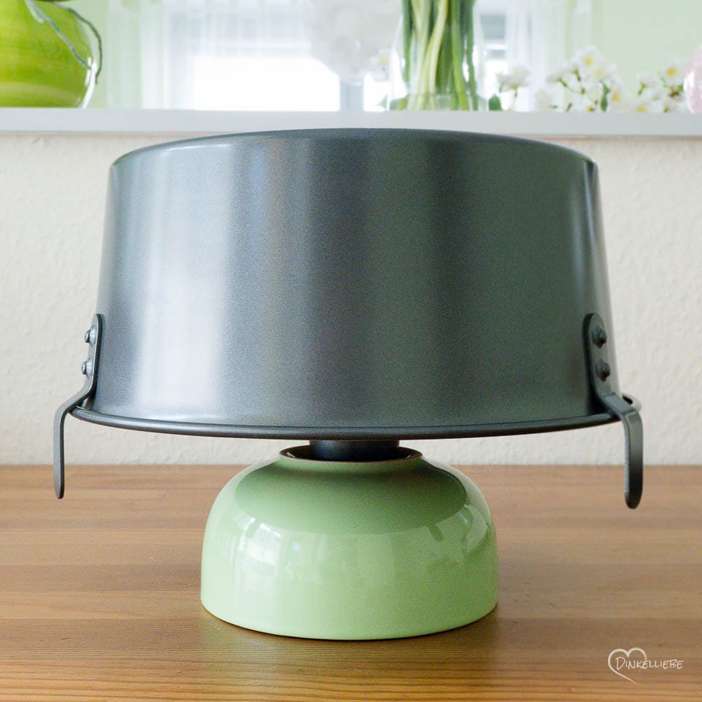 Angel Food Cake mit Creamcheesefrosting und Erdbeeren - Dinkelliebe