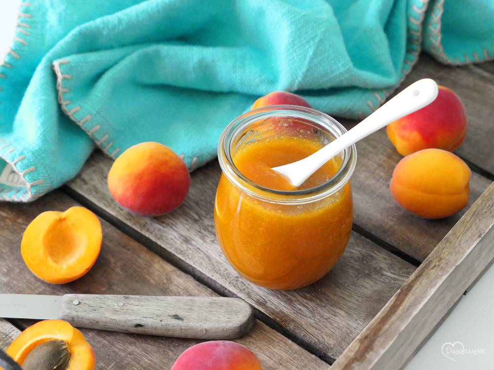 Aprikosen-Samt-Marmelade
