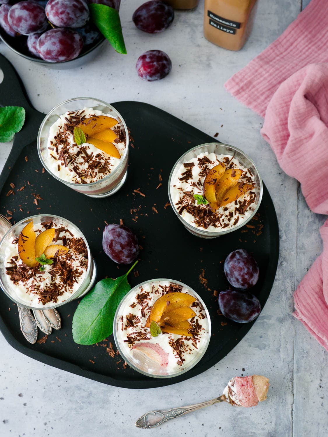 Baileys Rotwein-Zwetschgen Mousse ohne Gelatine - Dinkelliebe
