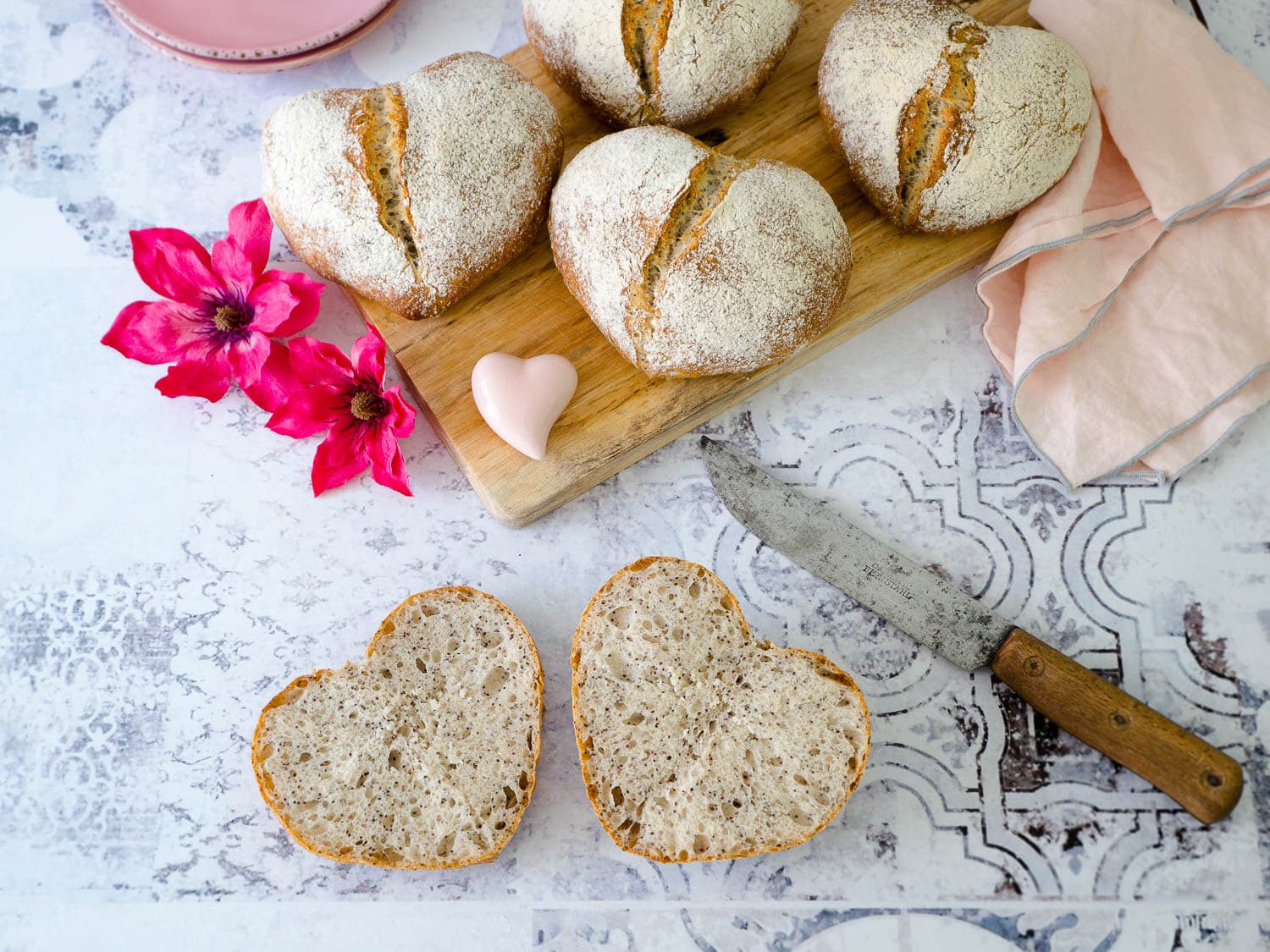 Dinkel-Herzbrötchen mit Mohn - Dinkelliebe