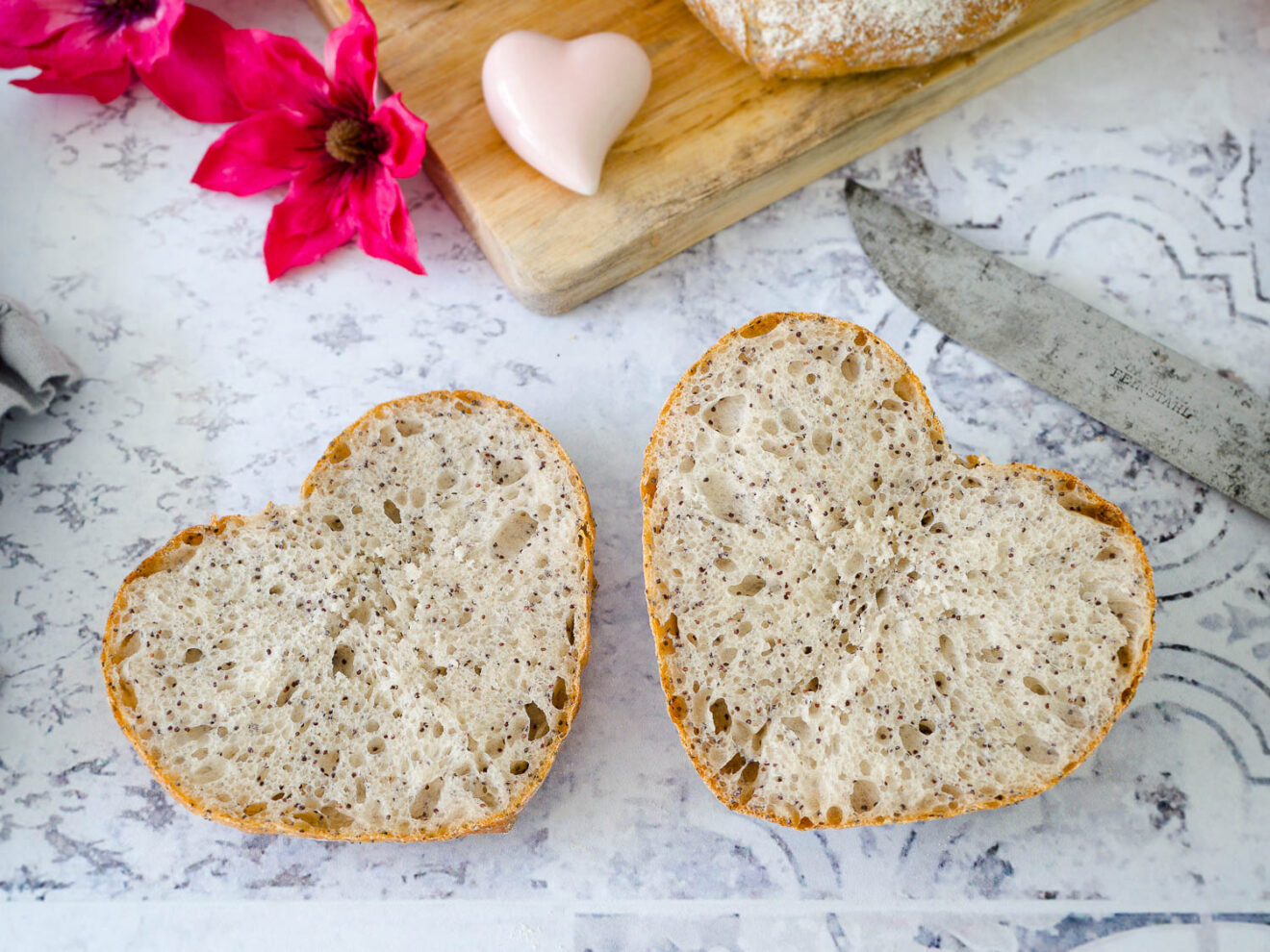 Dinkel-Herzbrötchen mit Mohn - Dinkelliebe