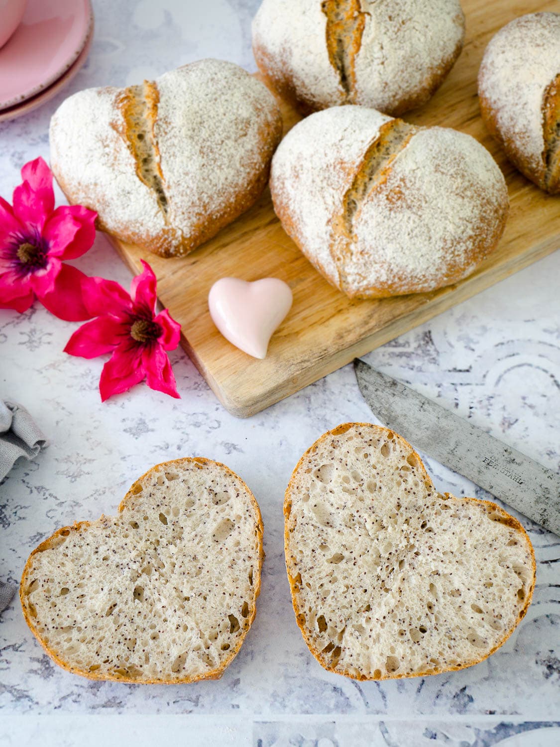 Dinkel-Herzbrötchen mit Mohn - Dinkelliebe