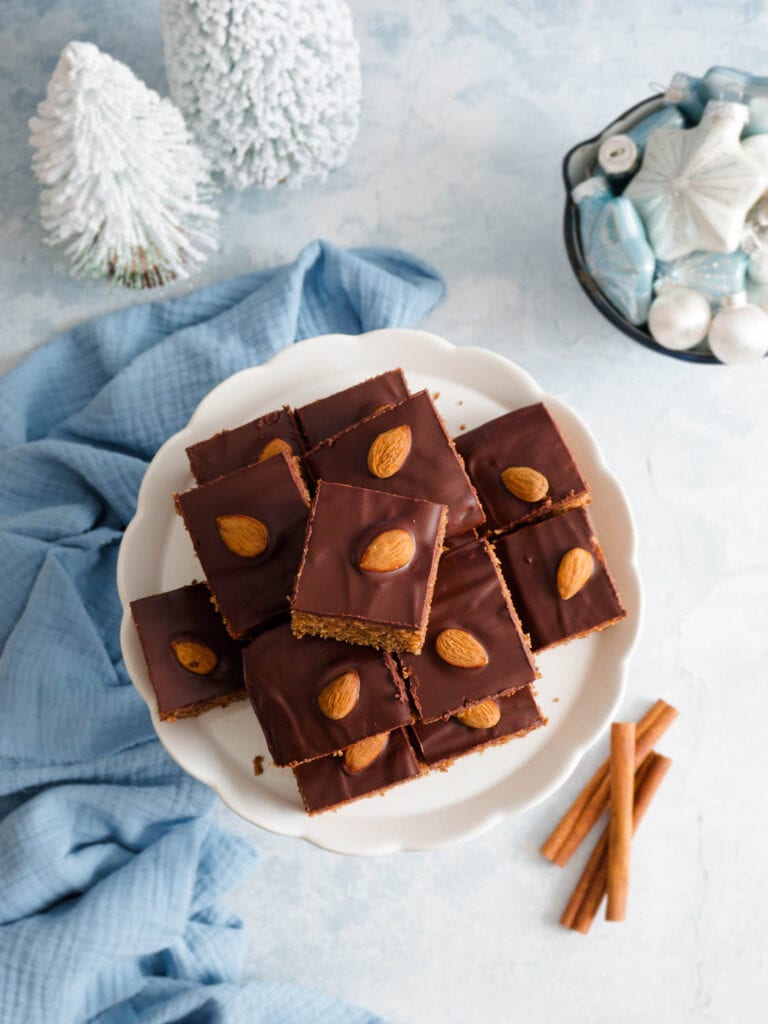 Dinkel-Lebkuchen vom Blech backen