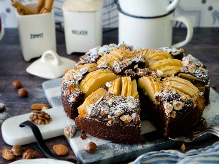 Dinkel Protein-Gewürzkuchen mit Äpfeln