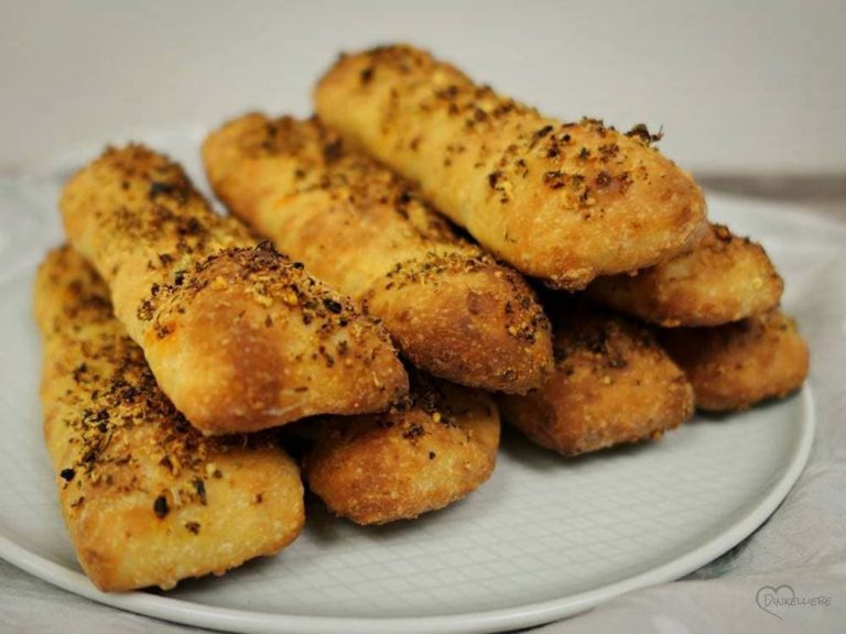 Easy Peasy Breadsticks