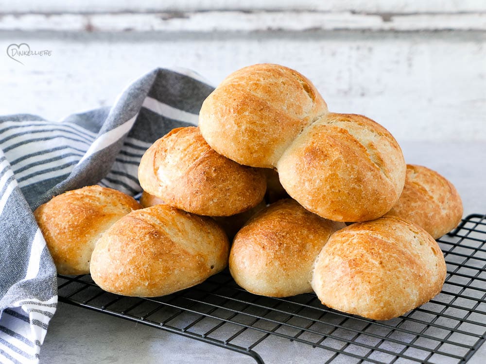 DDR-Brötchen - Brötchen wie früher, aber aus Dinkelmehl &amp; vegan ...