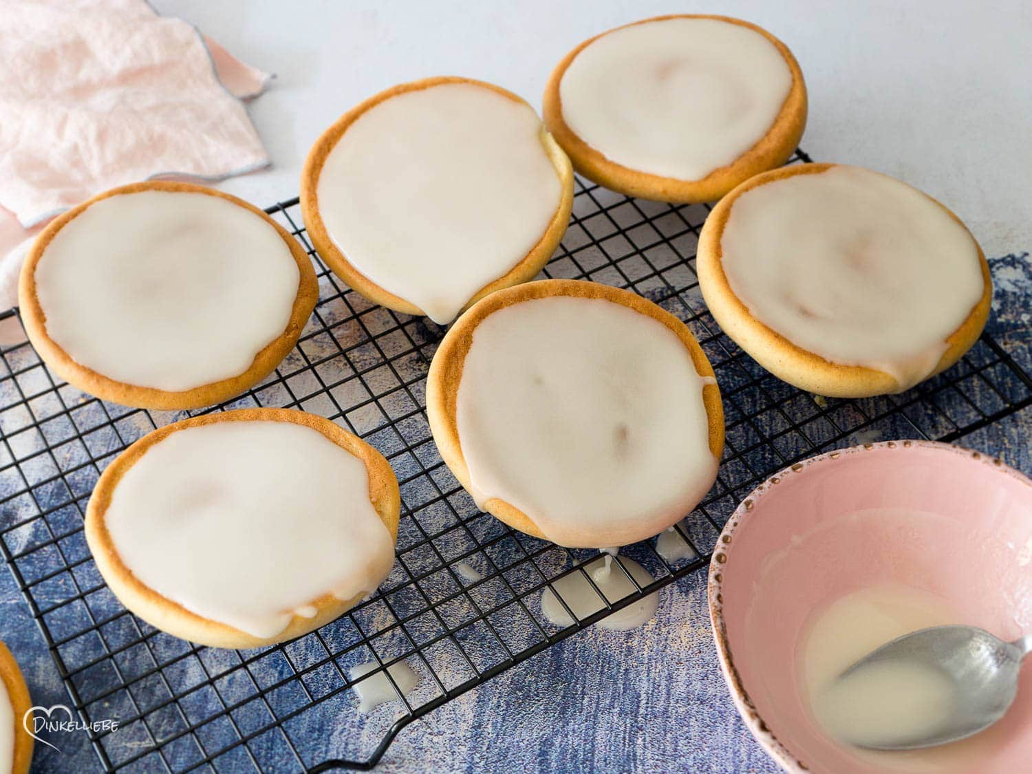 Einfache Amerikaner mit Zuckerguss | Dinkelliebe | Backblog Foodblog ...