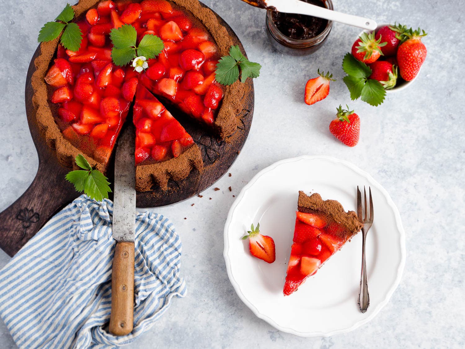 Einfache Dinkel-Schoko-Erdbeertorte Teigbearbeitung