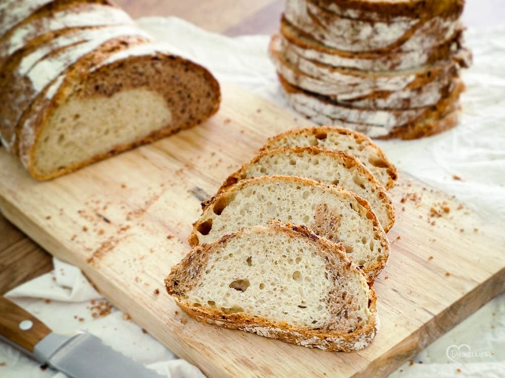 Einfaches No Knead Marmorbrot