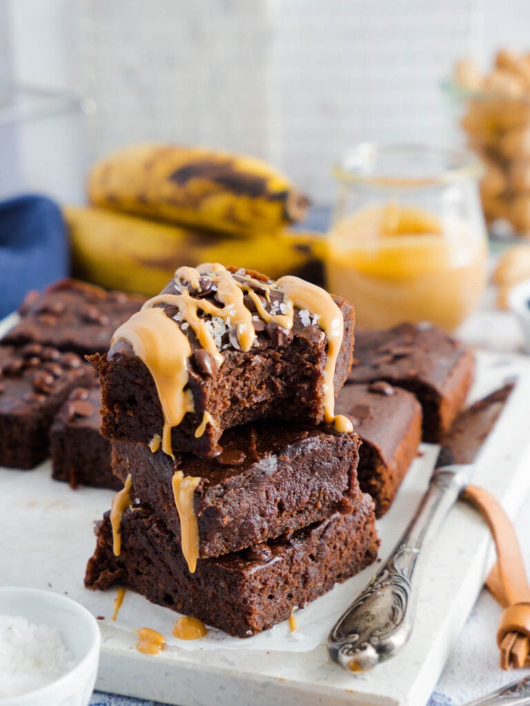 Erdnussmus-Bananen-Brownies ohne Mehl und Zucker