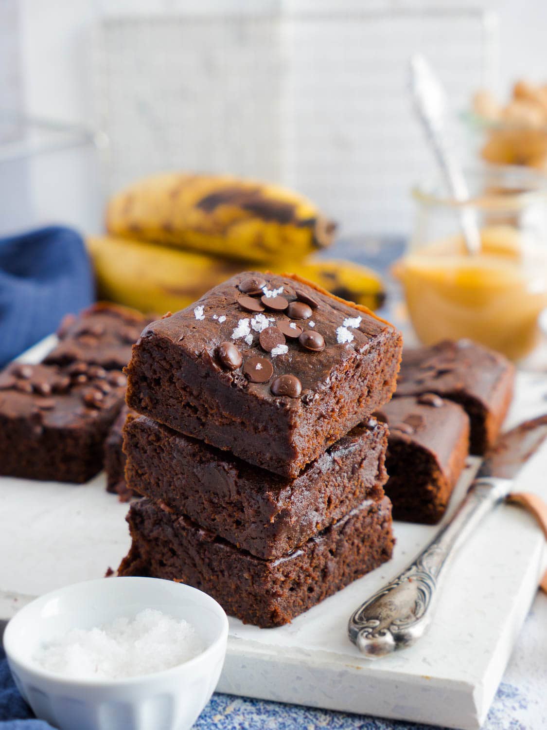 Einfache Erdnussmus-Bananen-Brownies - vegan, gesund &amp; lecker - Dinkelliebe