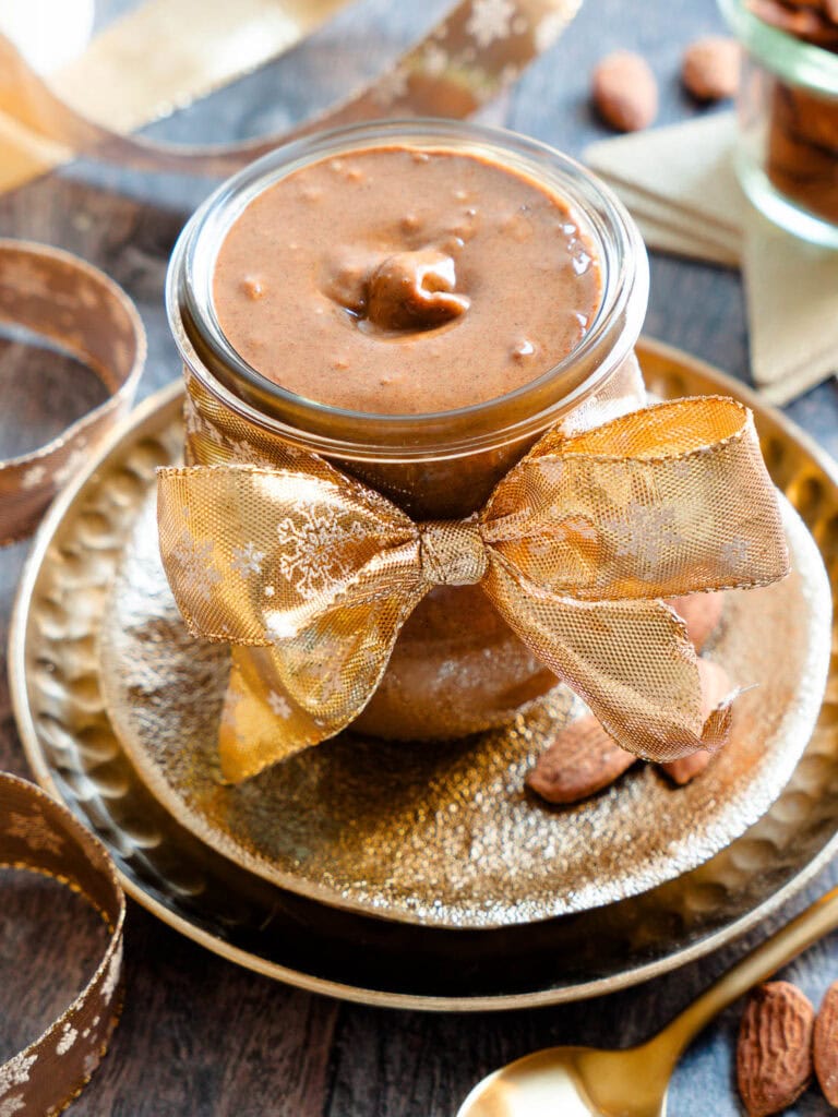 Gebrannte-Mandel-Mus blitzschnell im Thermomix selbstgemacht – cremige Konsistenz.