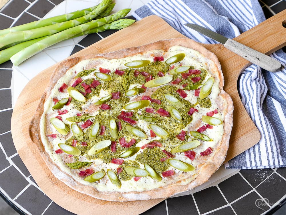 Grundrezept für knusprigen Vollkorn Flammkuchen