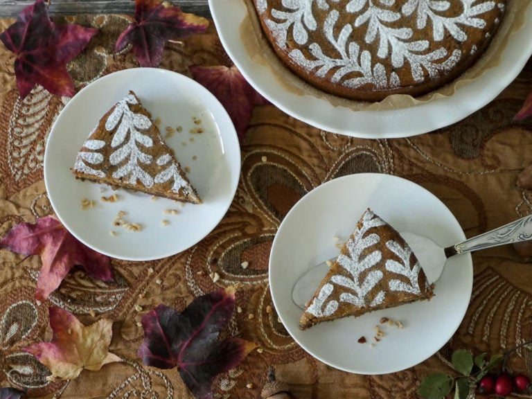 Haselnuss-Maronenkuchen mit Schokolade