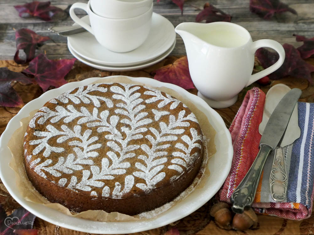 Haselnuss-Maronenkuchen mit Schokolade