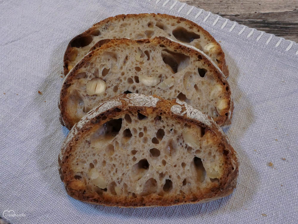 Haselnussbrot