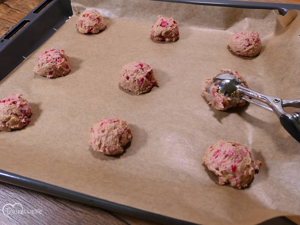 Himbeer Cookies mit weißer Schokolade