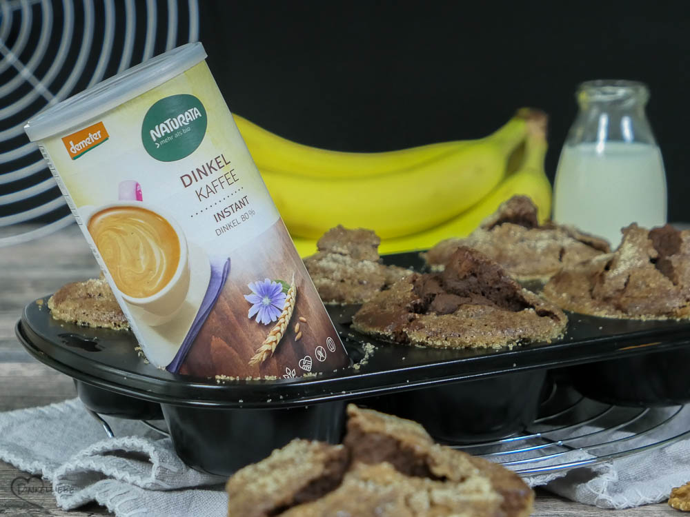 Karamellisierte Bananen-Schoko-Kaffee-Muffins mit Walnüssen - Dinkelliebe