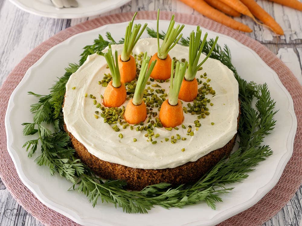 Karottenkuchen mit Frischkäseglasur
