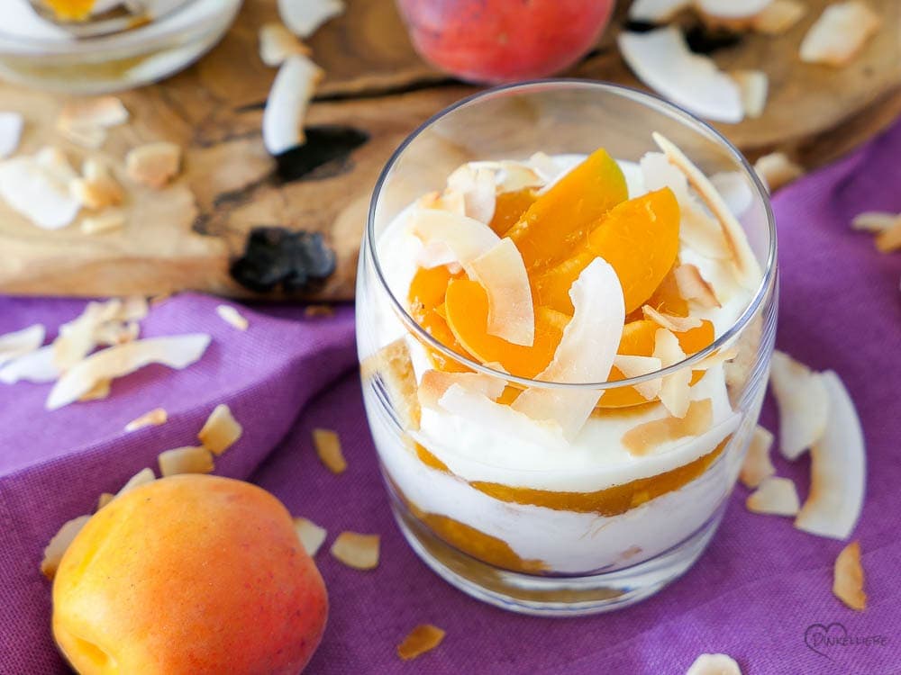 Leichtes Aprikosen-Kokos-Tiramisu