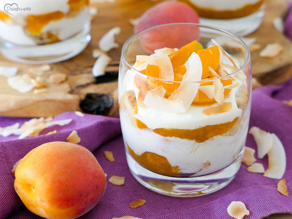 Leichtes Aprikosen-Kokos-Tiramisu
