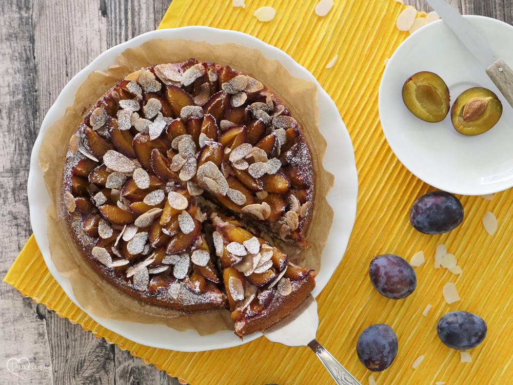 Mandel-Zwetschgenkuchen