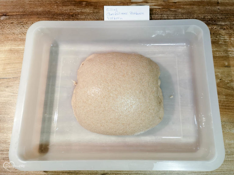 Mehltest Eiling Dinkel Vollkorn + Oberkulmer Rotkorn