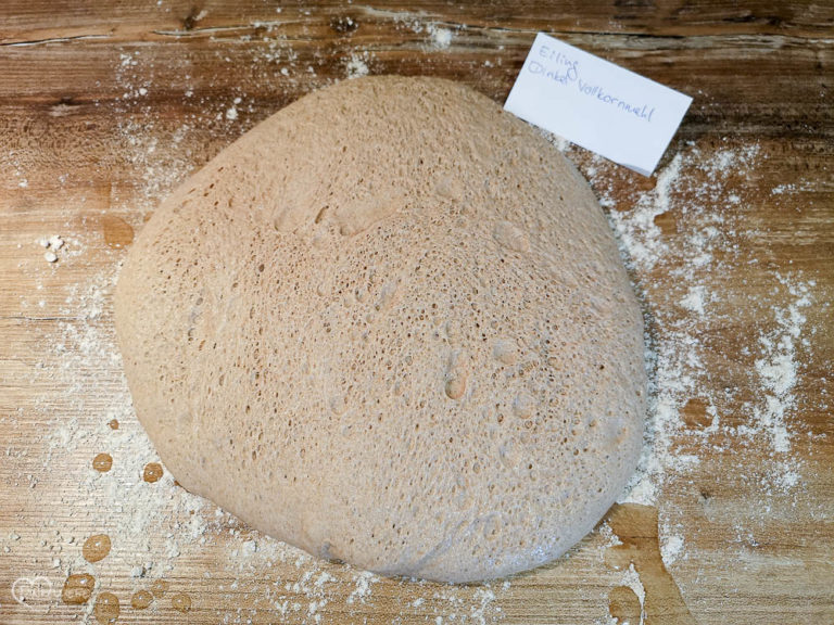 Mehltest Eiling Dinkel Vollkorn + Oberkulmer Rotkorn