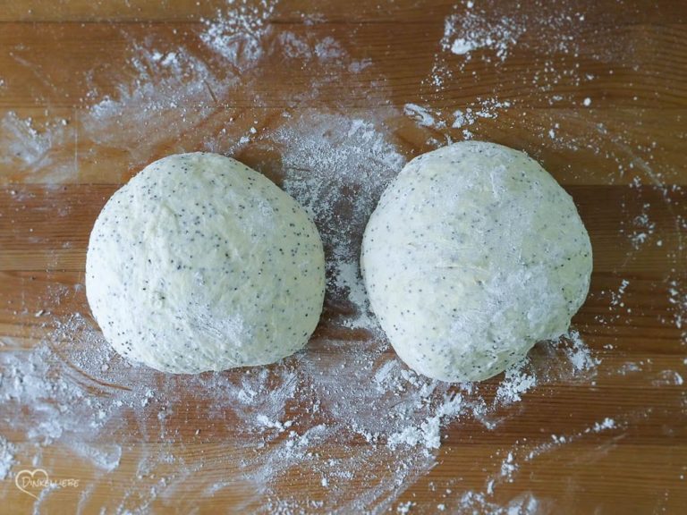 No Knead Limetten und Mohn Sandwichbrot Teigbearbeitung