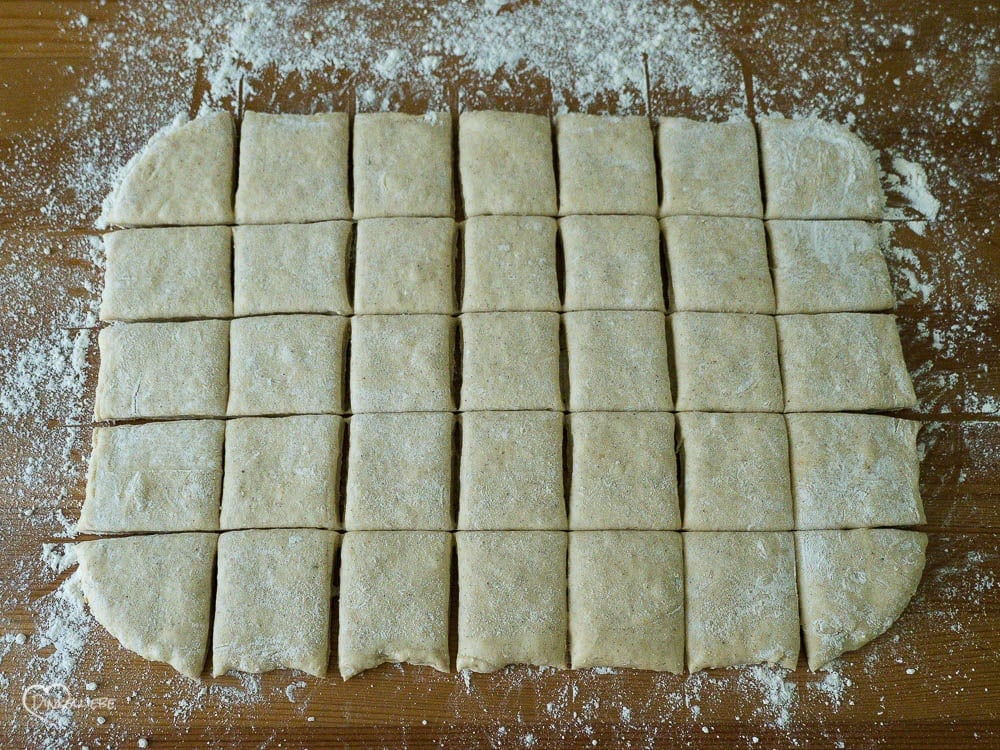 No Knead Orange & Vanilla Beignets Teigbearbeitung