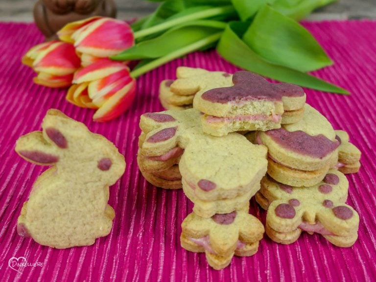 Osterplätzchen mit Himbeerschokofüllung