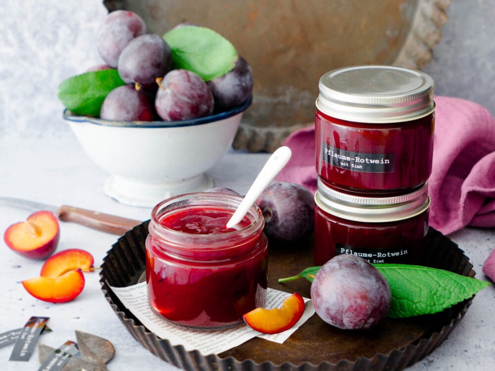 Pflaumen-Rotwein Marmelade mit Zimt - Dinkelliebe