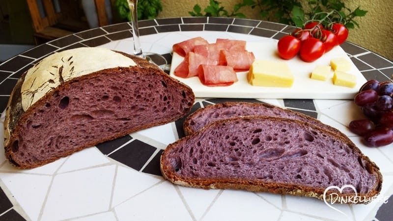 Rotweinbrot