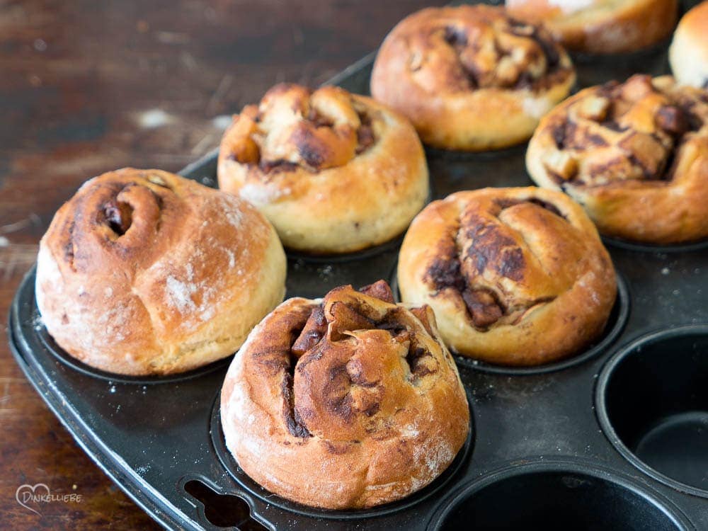 Schnelle Apfel-Zimt-Schnecken Teigbearbeitung