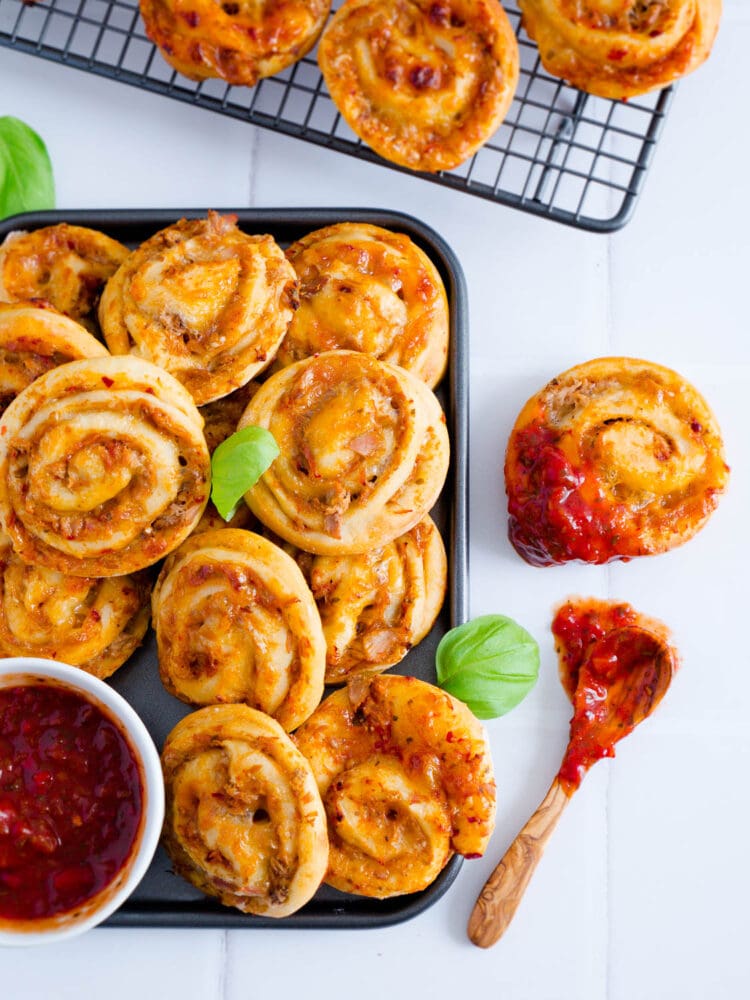 Schnelle Protein Thunfisch-Pizzaschnecken