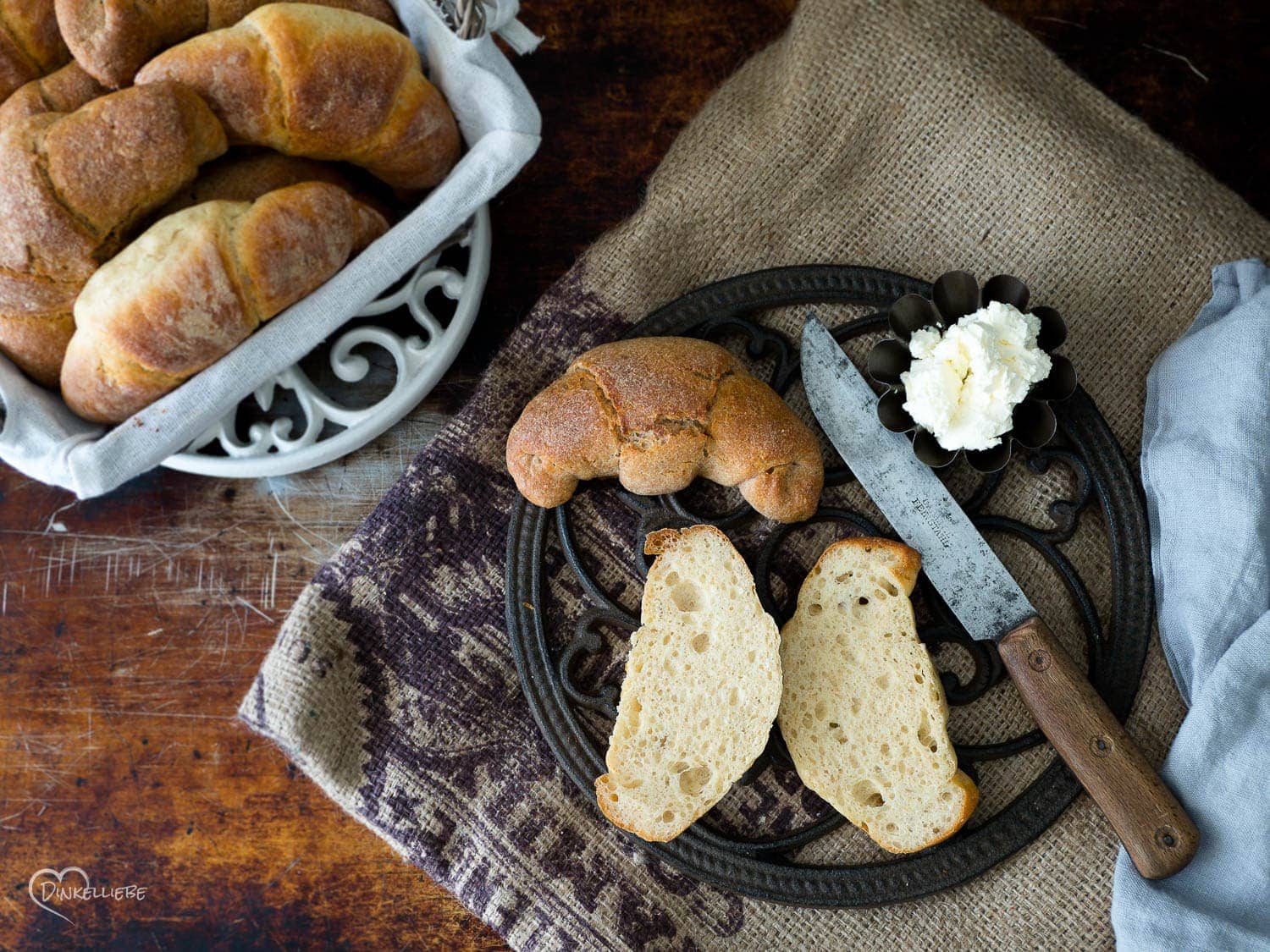 Schnelle, luftige Frühstückshörnchen mit viel Protein