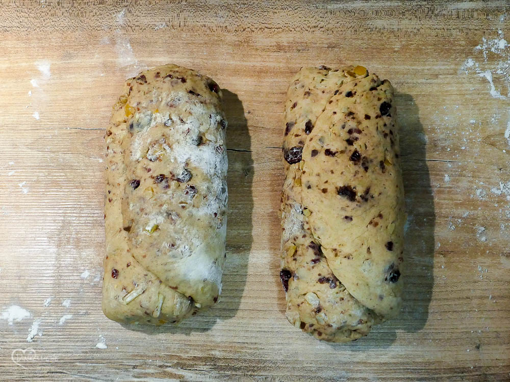 Schneller Christstollen mit Marzipan Teigbearbeitung