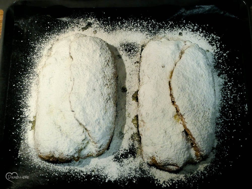 Schneller Christstollen mit Marzipan Teigbearbeitung