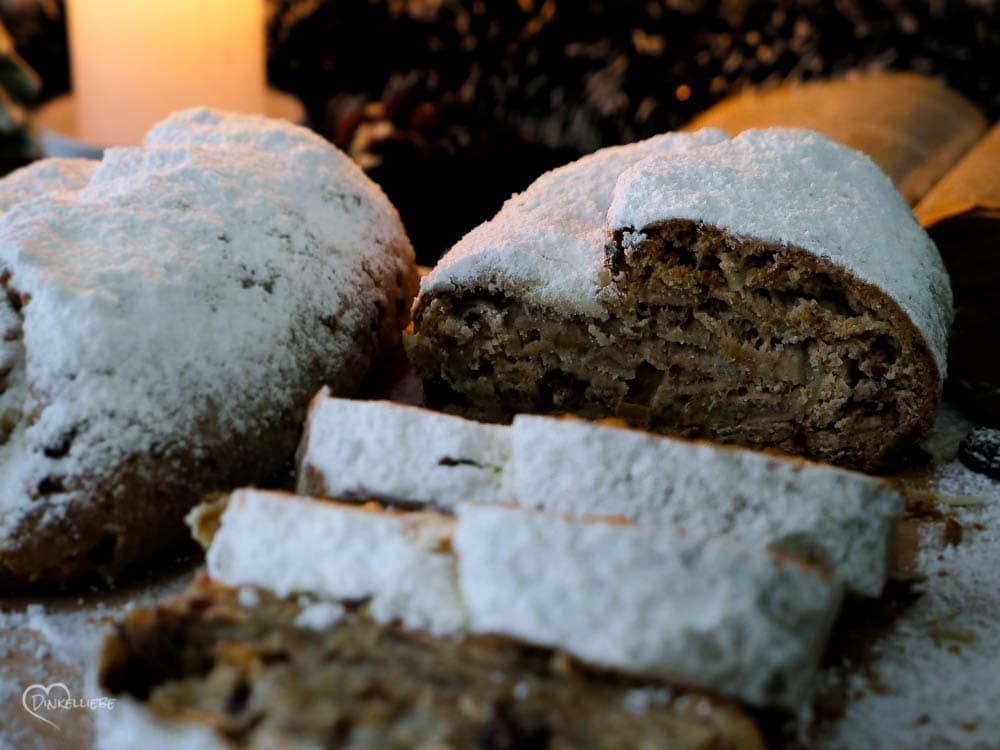 Schneller Christstollen mit Marzipan - ohne Rosinen und ohne Hefe