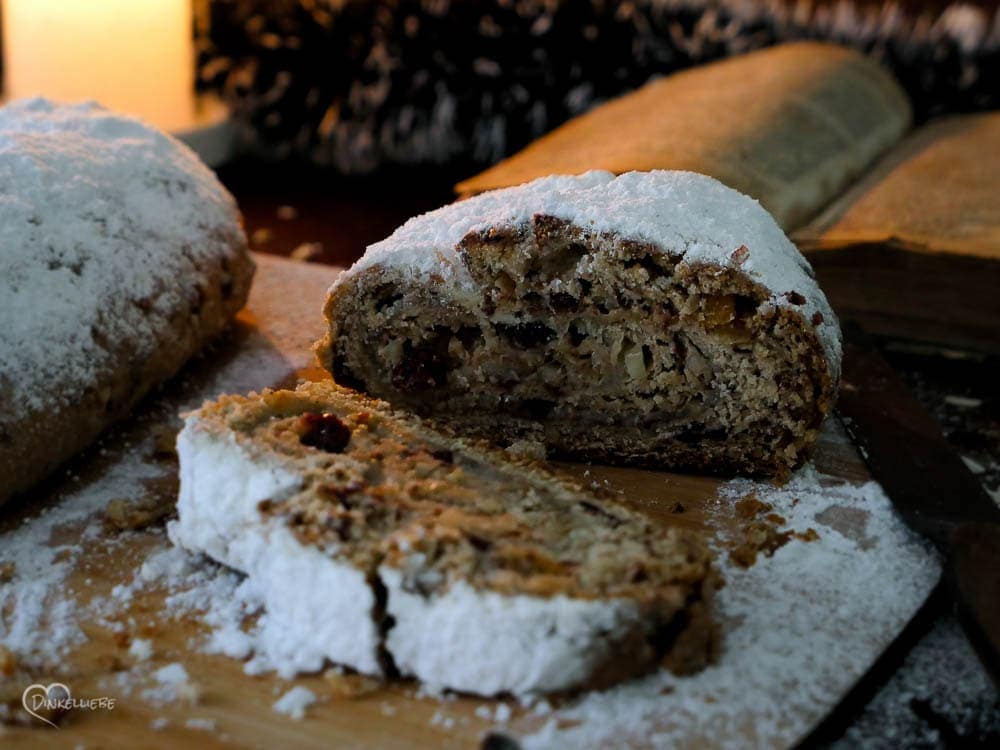 Schneller Christstollen mit Marzipan - ohne Rosinen und ohne Hefe