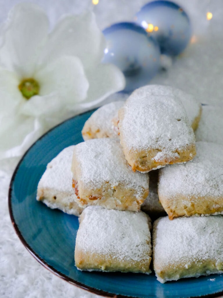 Schnelles Dinkel Stollenkonfekt mit Aprikosen