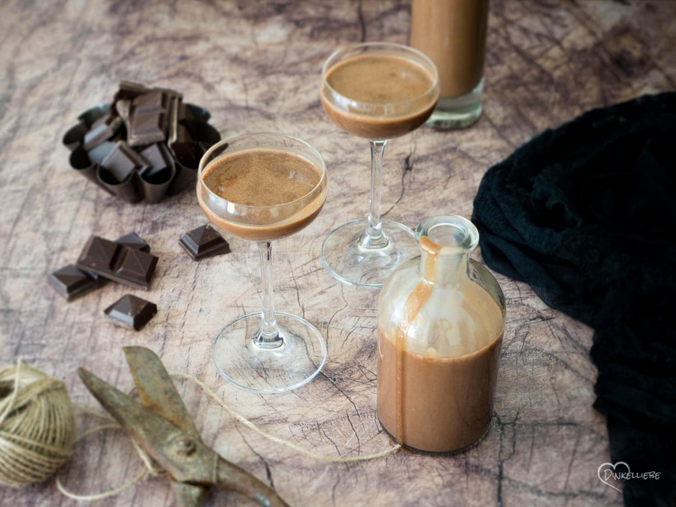 Eierlikör mit Amaretto - Dinkelliebe Eierlikör mit Amaretto - Dinkelliebe