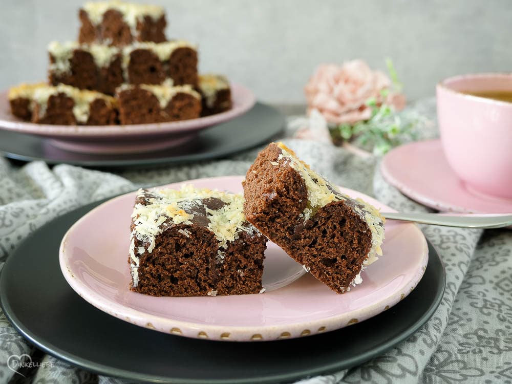 Schokoladige Verführung - Schoko-Kokos-Butterkuchen - Dinkelliebe