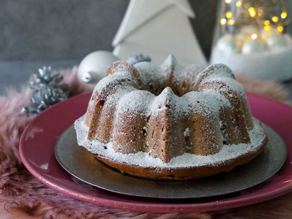 Spekulatiushupf mit frischen Cranberries