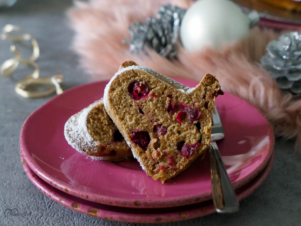 Spekulatiushupf mit frischen Cranberries
