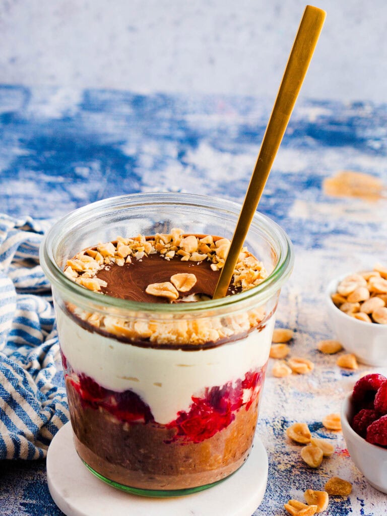 Vegane Schoko-Erdnuss-Proats - Einfaches Rezept für gesundes und proteinreiches Frühstück to go