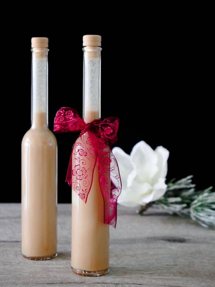 Veganer Vanillekipferl-Likör - himmlisch lecker! - Dinkelliebe Veganer Vanillekipferl-Likör - himmlisch lecker! - Dinkelliebe