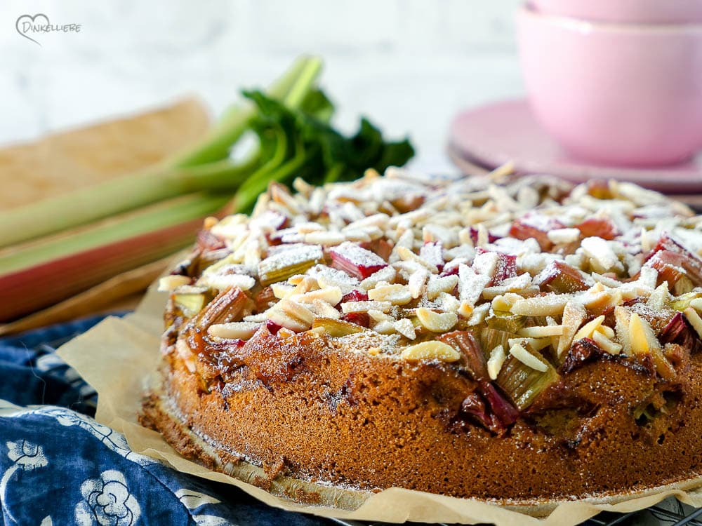 Vollkorn-Rhabarberkuchen