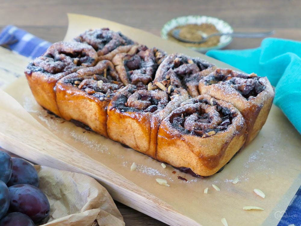 Zwetschgenschnecken mit Mandeln