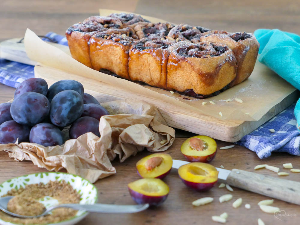 Zwetschgenschnecken mit Mandeln